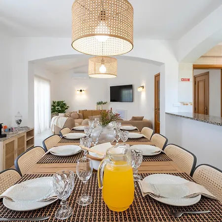 Alma Invicta Вілла *