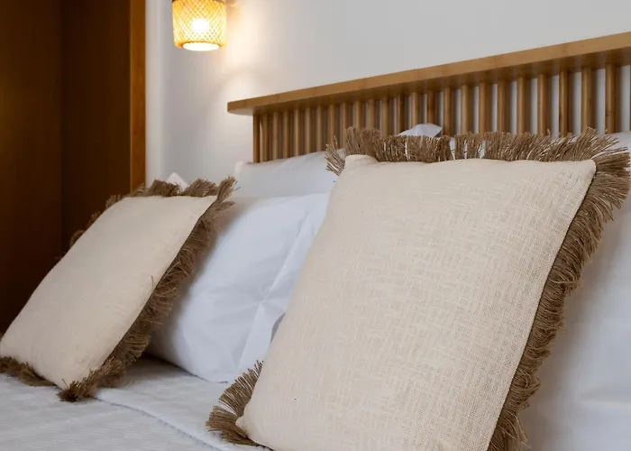 Alma Invicta Villa *