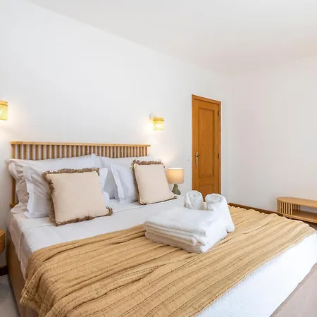 Alma Invicta * 阿尔布费拉